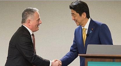 Dr. Kenneth R. Weinstein with Prime Minister Shinzo Abe
